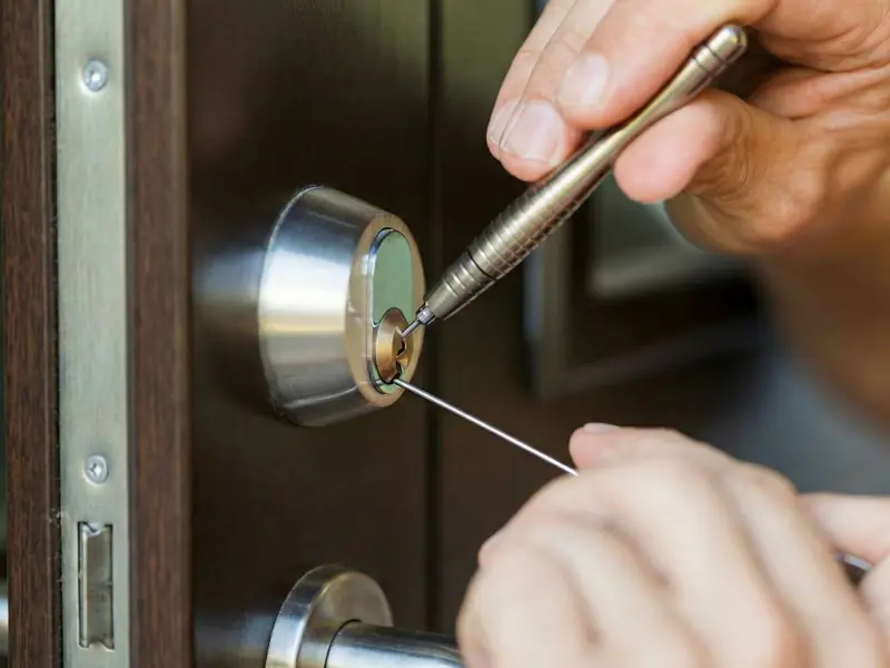 Instalação de fechadura eletrônica em Várzea Grande